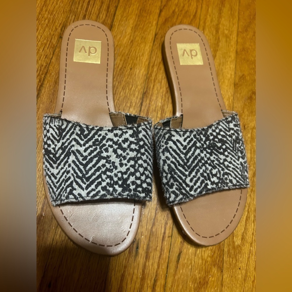 DV Dolce Vita‎ Faux Zebra Slides Sandal. Womens 9. Black Whites Calf Hair